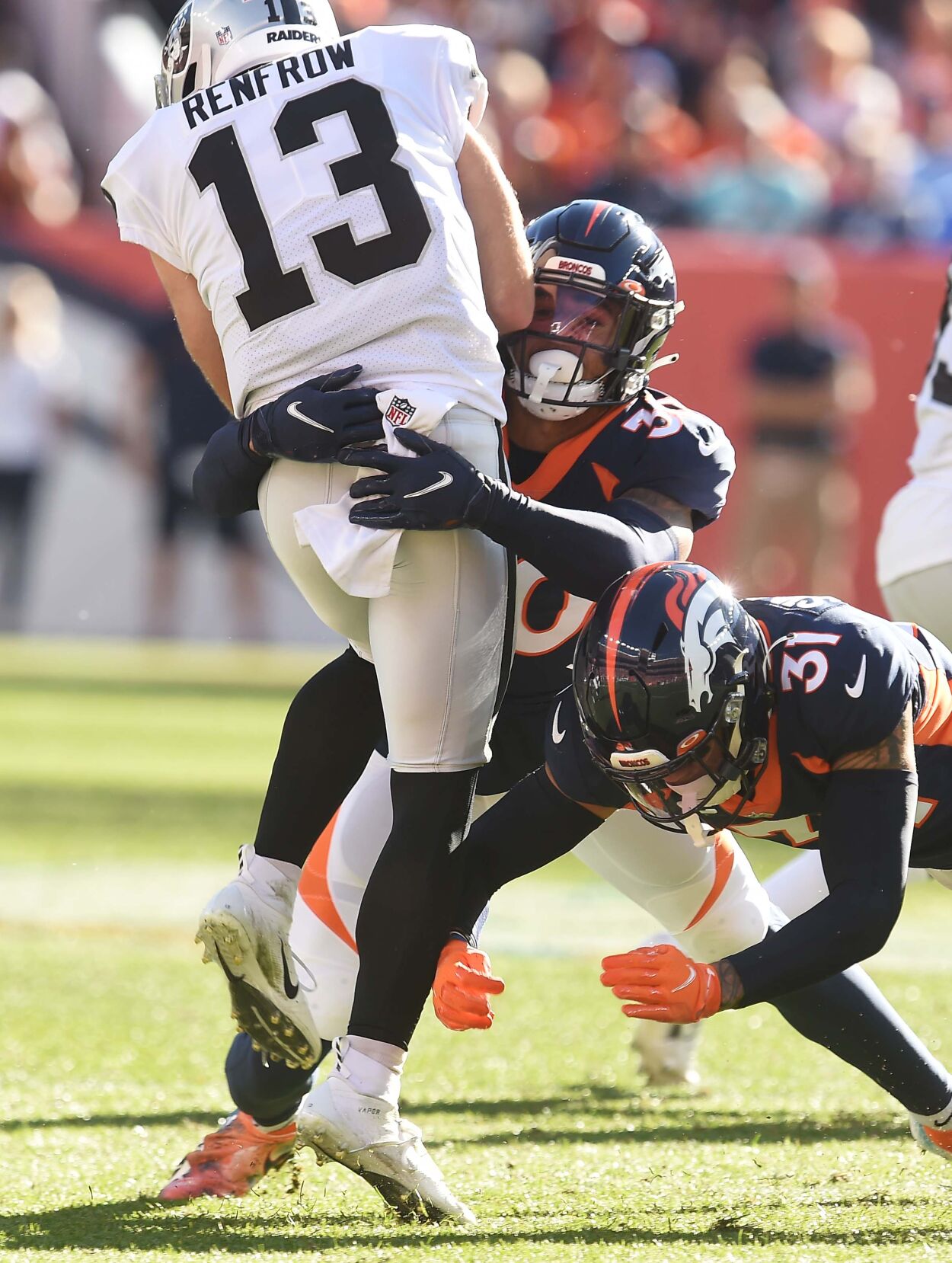 101821-s-broncos 1440 .jpg